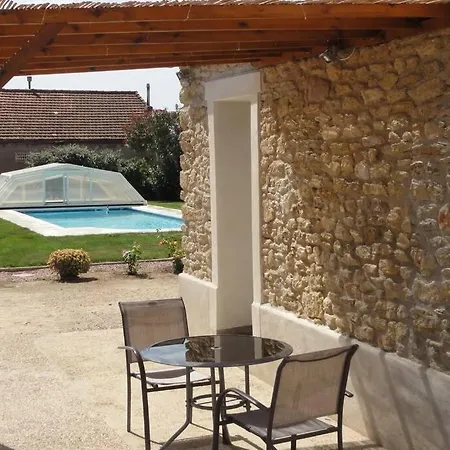 Apartmán Petit Studio Avec Piscine Pour 2 *