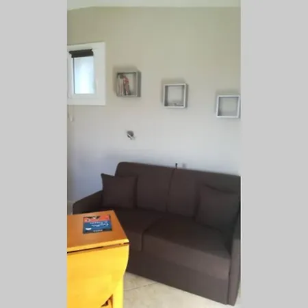 Apartmán Petit Studio Avec Piscine Pour 2 *