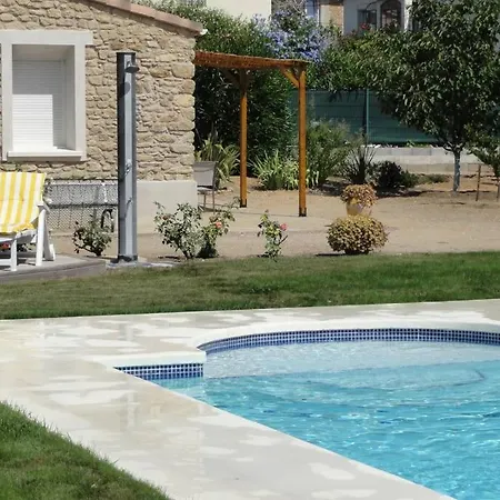 Petit Studio Avec Piscine Pour 2 *